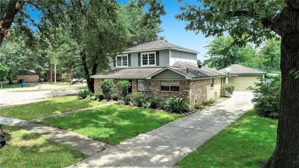 $2,375 | 24314 Spring Mill Lane, Spring, TX 77373