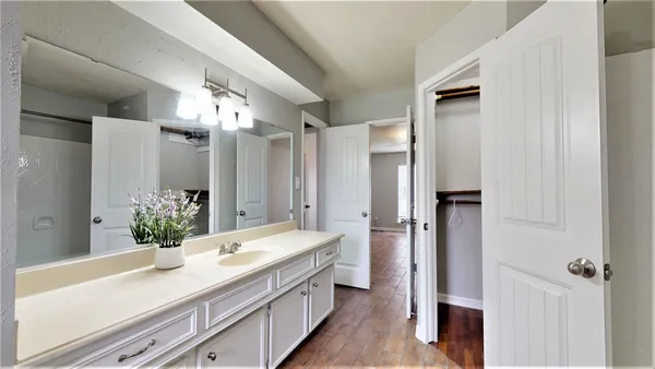 $2,375 | 24314 Spring Mill Lane, Spring, TX 77373