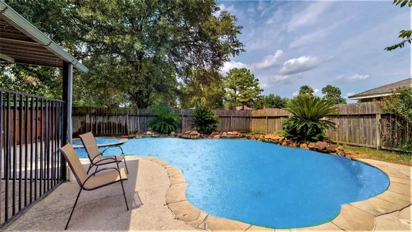 $2,375 | 24314 Spring Mill Lane, Spring, TX 77373