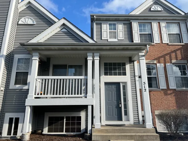 $2,299 | 512 Lincoln Station Drive, Unit 512, Oswego, IL 60543