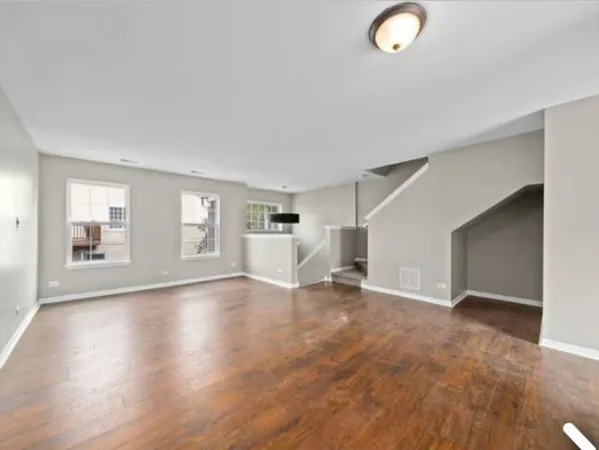 $2,299 | 512 Lincoln Station Drive, Unit 512, Oswego, IL 60543