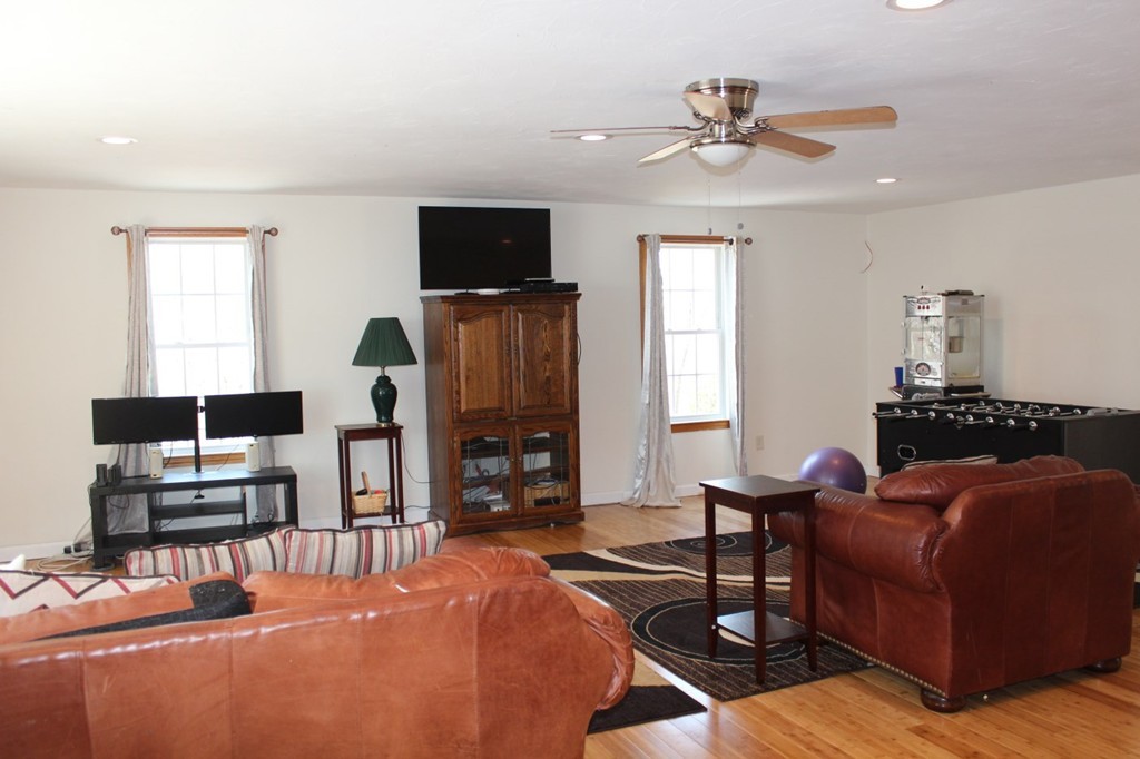 26 Plumbley Road Upton, MA 01568 - Photo 10 of 30 Gallery Image 10
