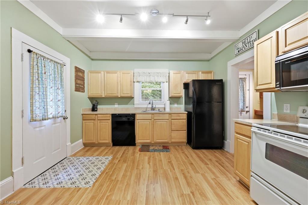 234 Williams Farm Road Wilkesboro, NC 28697 - Photo 9 of 43