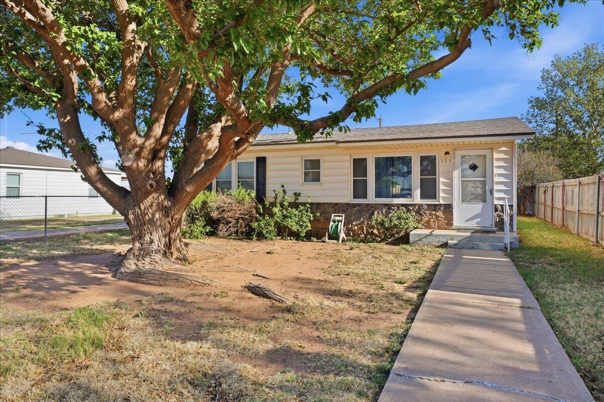 705 11th Street Shallowater, TX 79363 - Photo 2 of 29 02-DRG00251