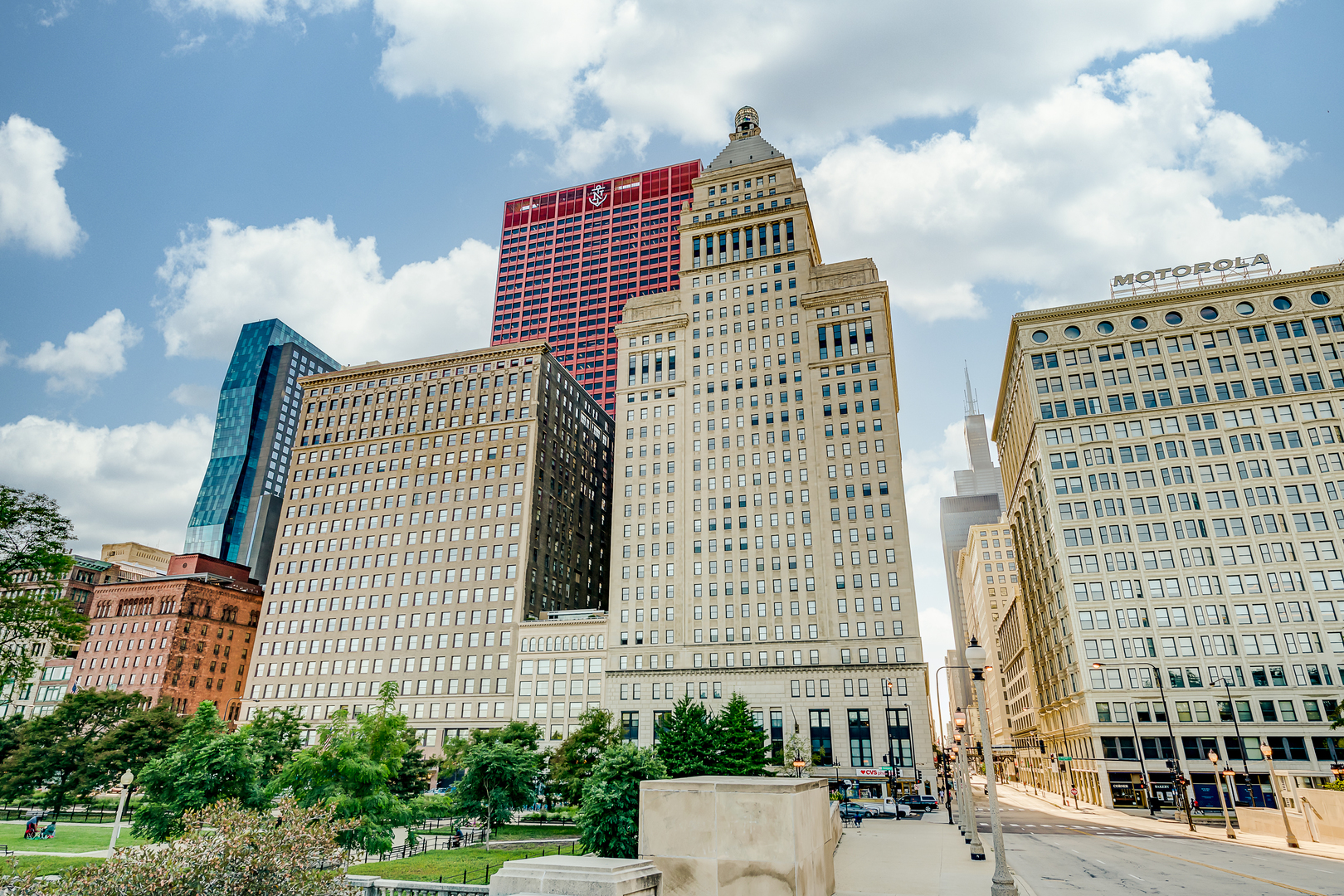 310 South Michigan Avenue, Unit 1900 Chicago, IL 60604 - Photo 28 of 29 a front view of a building