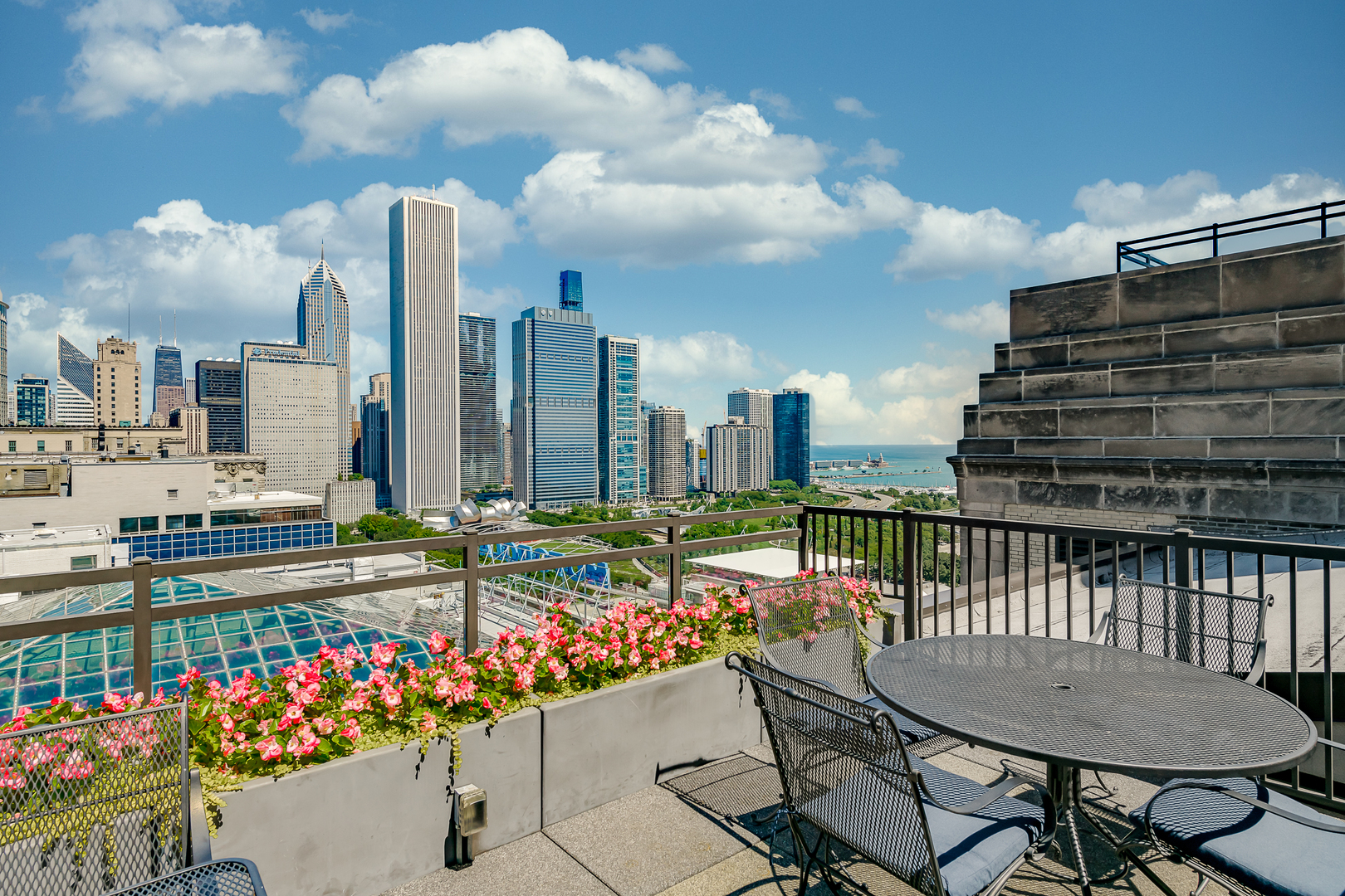 310 South Michigan Avenue, Unit 1900 Chicago, IL 60604 - Photo 29 of 29 a city view