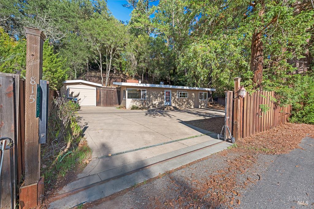 815 Dry Creek Road Healdsburg, CA 95448 - Photo 2 of 37