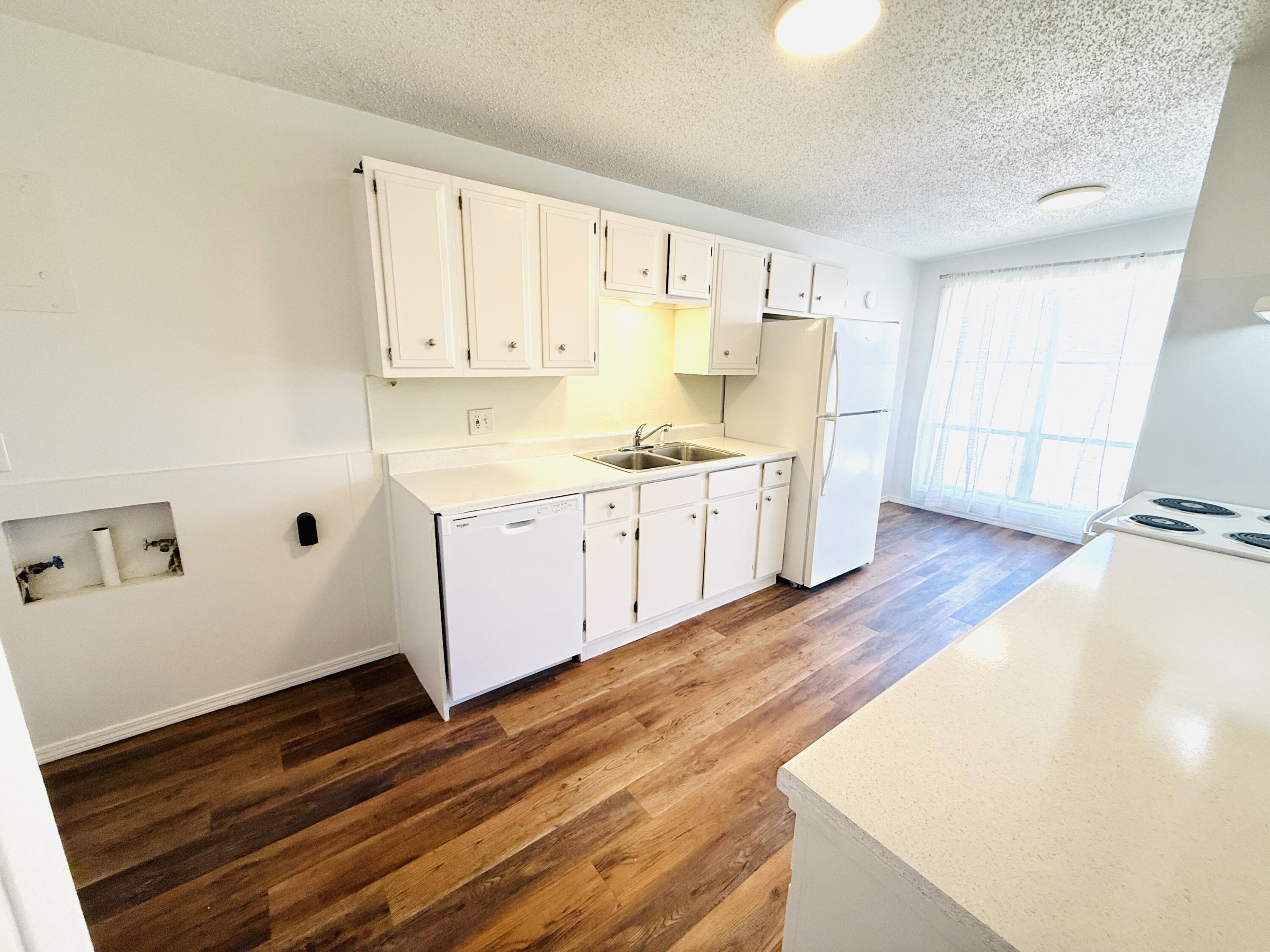 2726 68th Street Lubbock, TX 79413 - Photo 6 of 19 IMG_9438