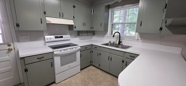 $2,250 | 1329 Foster Street, Charleston, SC 29407