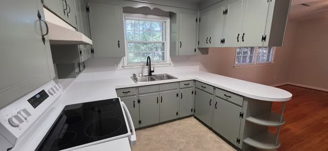 $2,250 | 1329 Foster Street, Charleston, SC 29407