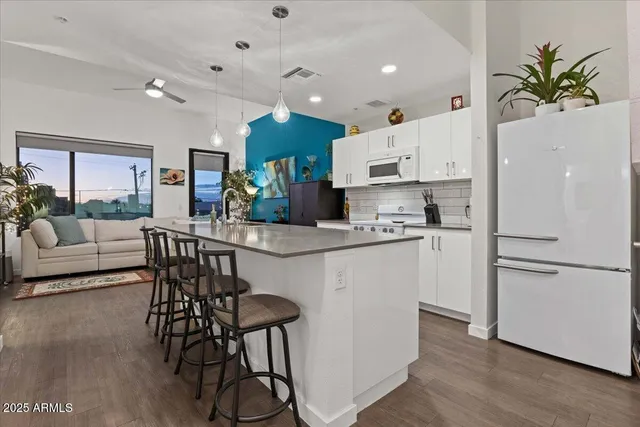 $349,000 | 1130 North 2nd Street, Unit 210, Phoenix, AZ 85004