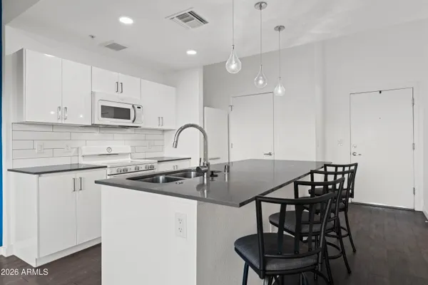 $339,900 | 1130 North 2nd Street, Unit 210, Phoenix, AZ 85004