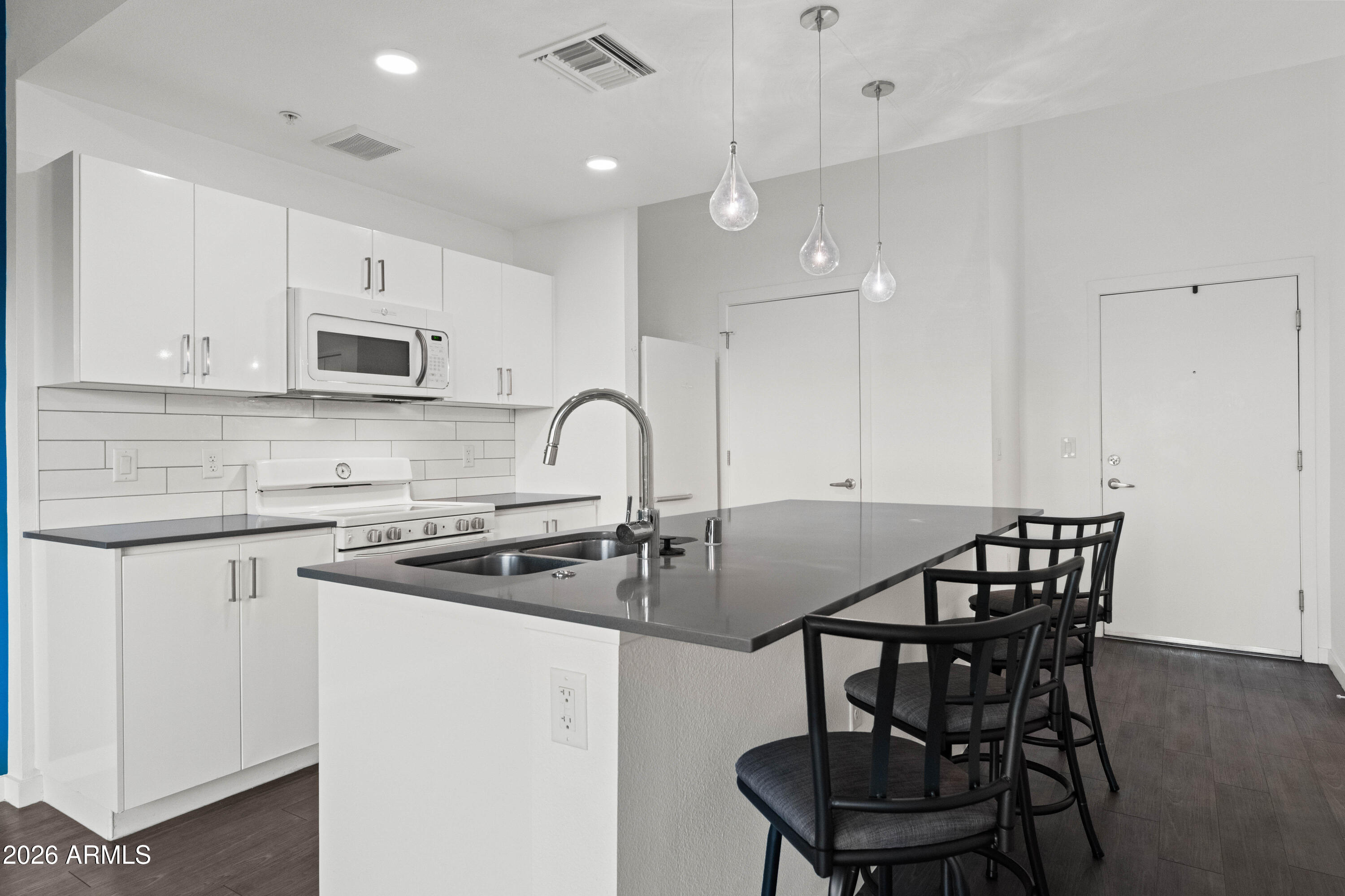 1130 North 2nd Street, Unit 210 Phoenix, AZ 85004 - Photo 4 of 24 2nd St Reshoot-3