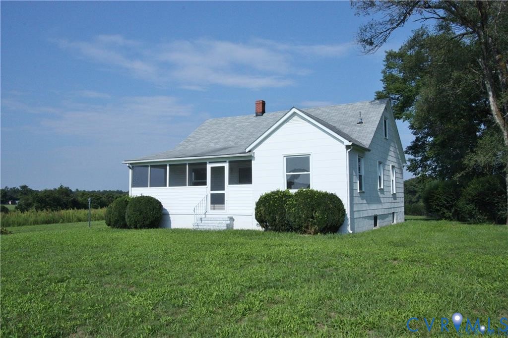19556 Chilesburg Road Beaverdam, VA 23015 - Photo 2 of 5 Front house