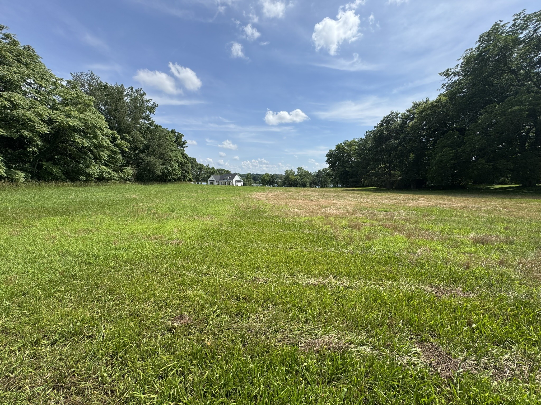 0 Lakeview Way Winchester, TN 37398 - Photo 14 of 17 a view of an ocean and a yard