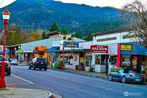 $2,200,000 | 885 Front Street South, Issaquah, WA 98027