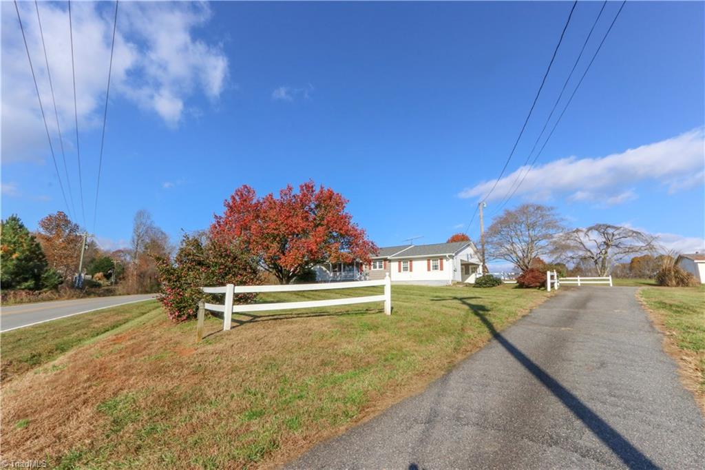 443 East Carter Mill Road Elkin, NC 28621 - Photo 5 of 23 Gallery Image 5