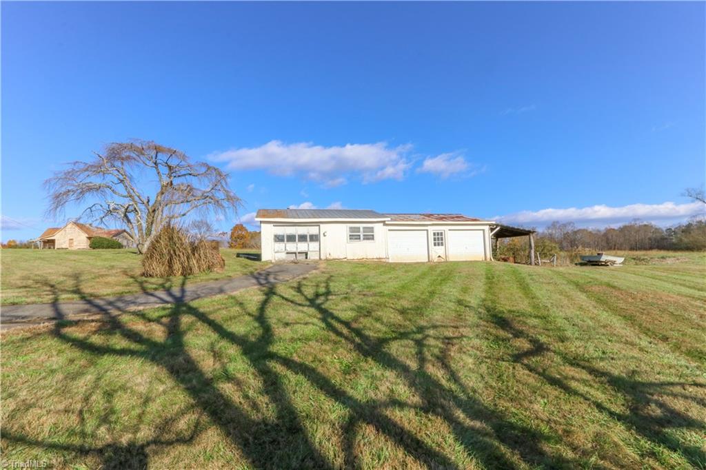 443 East Carter Mill Road Elkin, NC 28621 - Photo 6 of 23 Gallery Image 6