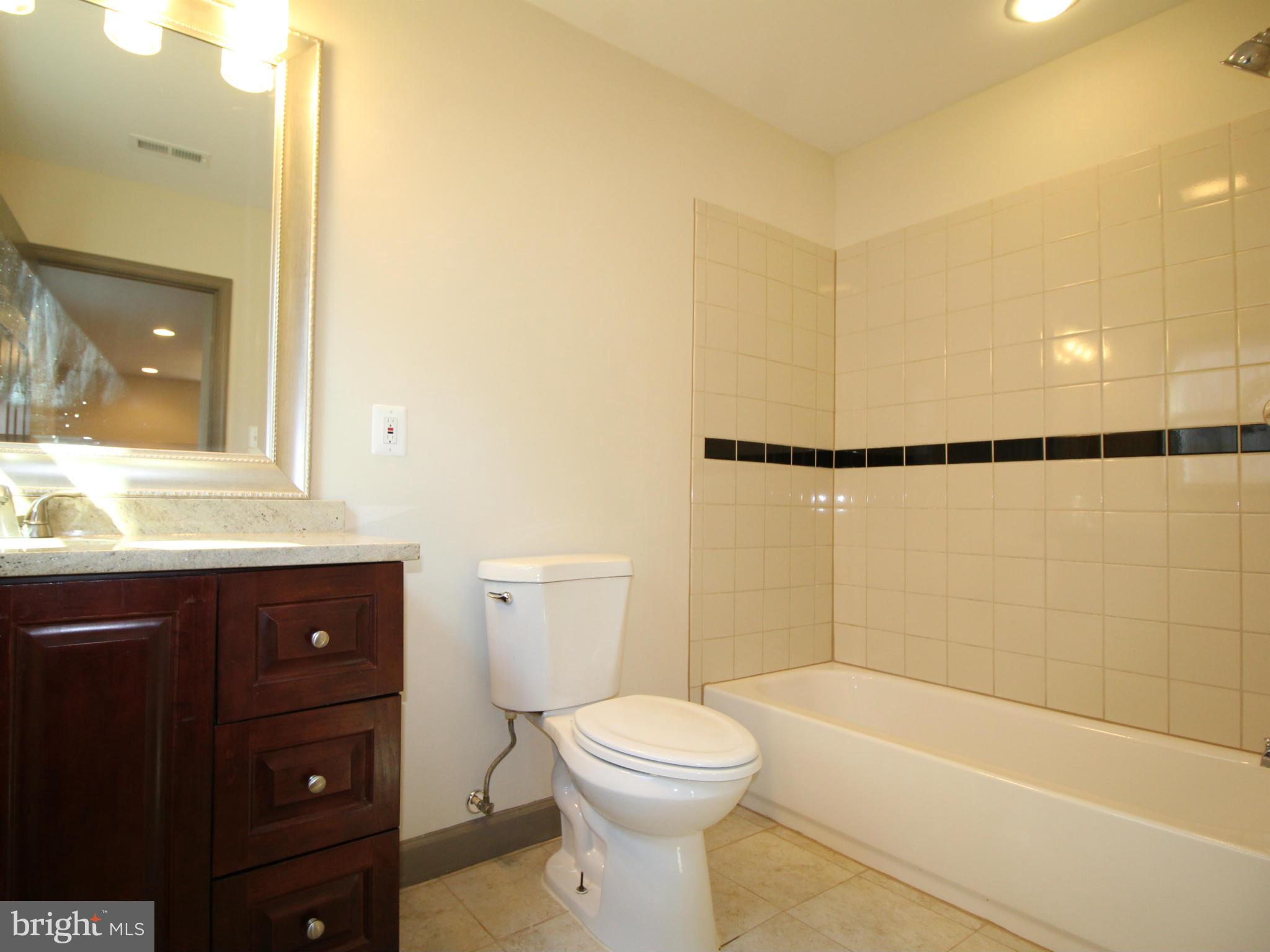 7409 Paxton Road Falls Church, VA 22043 - Photo 16 of 25 Bath