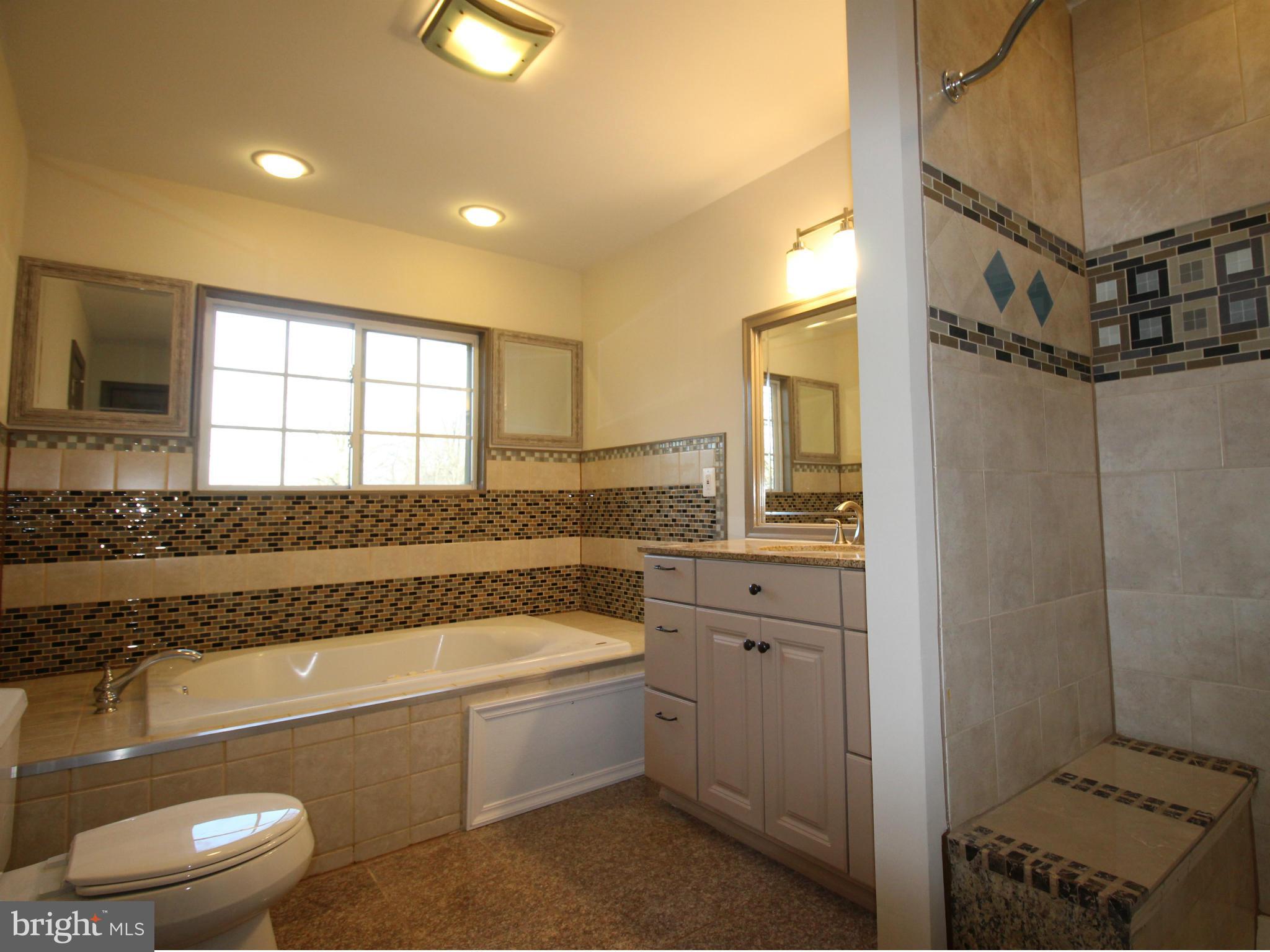 7409 Paxton Road Falls Church, VA 22043 - Photo 8 of 25 Bath