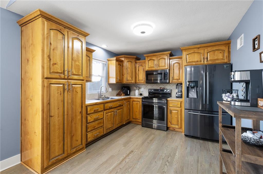 7901 Ella Avenue Kansas City, KS 66112 - Photo 7 of 32