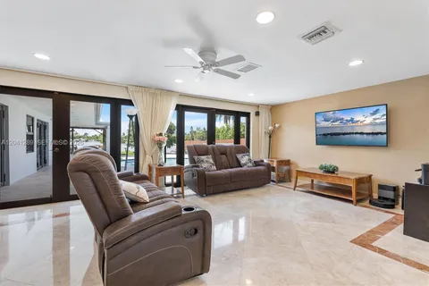 $2,295,000 | 2531 Northeast 195th Street, Miami, FL 33180