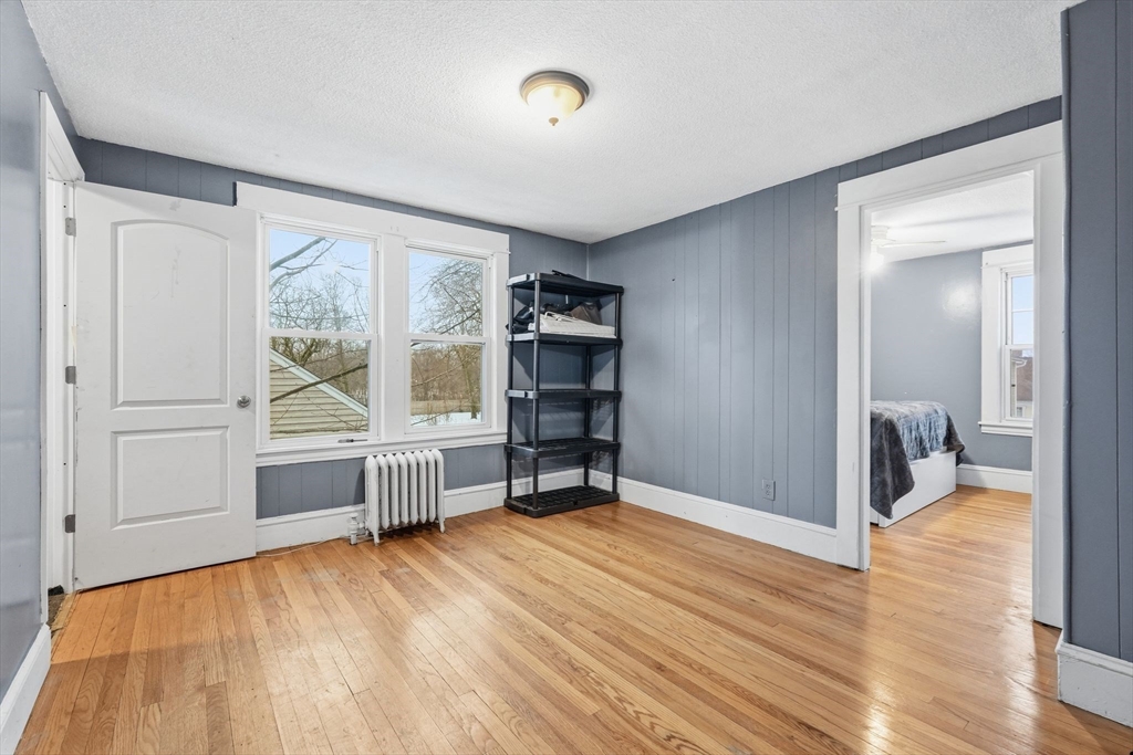 34 Savoy Avenue Springfield, MA 01104 - Photo 17 of 35