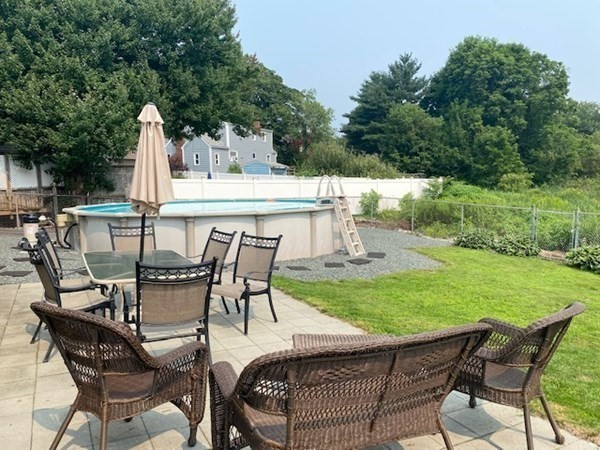 97 Edgemere Road Lynn, MA 01904 - Photo 38 of 41 Gallery Image 38