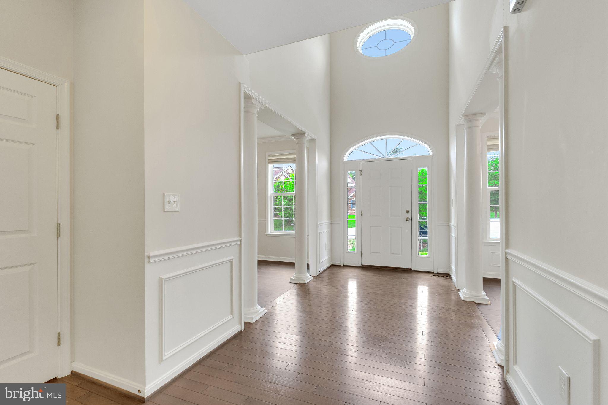 11305 Springpark Court Laurel, MD 20708 - Photo 3 of 48 Grand Two Story Foyer