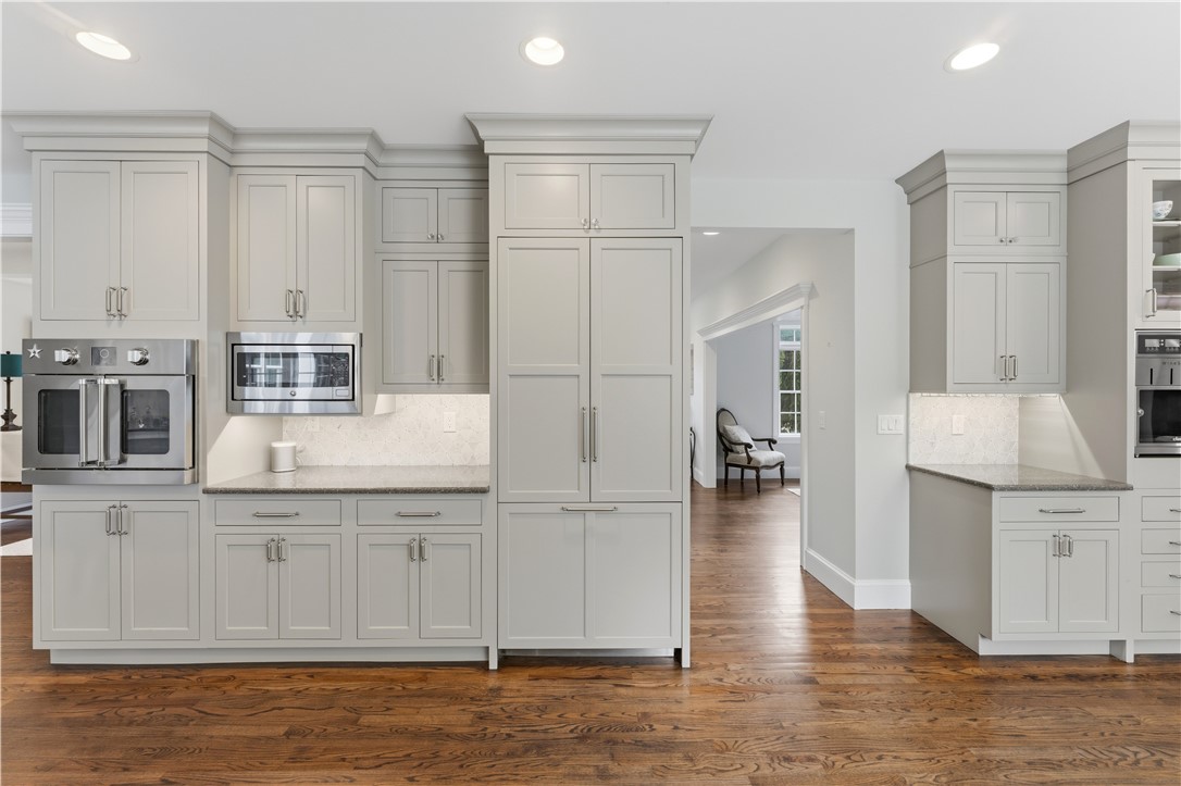 198 Poppasquash Road Bristol, RI 02809 - Photo 25 of 48