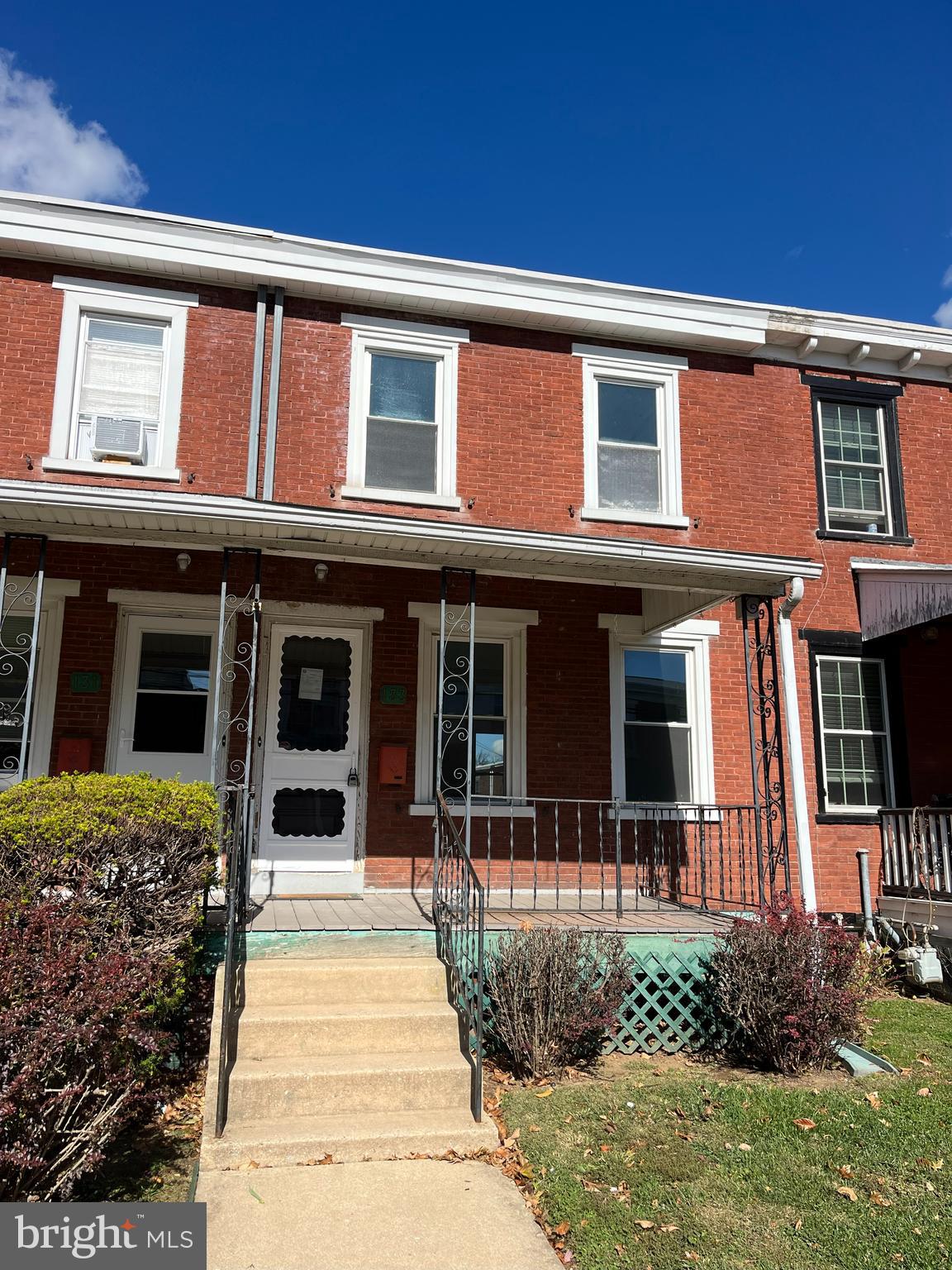 133 East Nields Street West Chester, PA 19382 - Photo 2 of 18 Front yard and porch w/Southern exposure