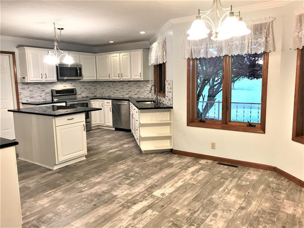 5726 Morgan Center Road Mount Vernon, OH 43050 - Photo 11 of 64
