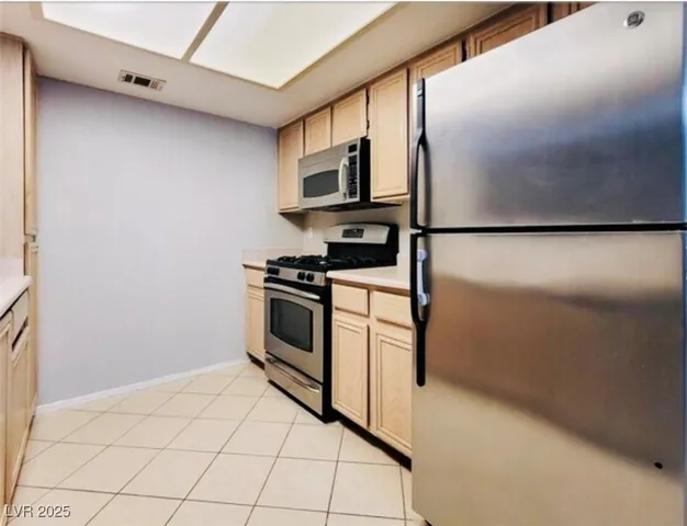 $1,300 | 8070 West Russell Road, Unit 2094, Las Vegas, NV 89113