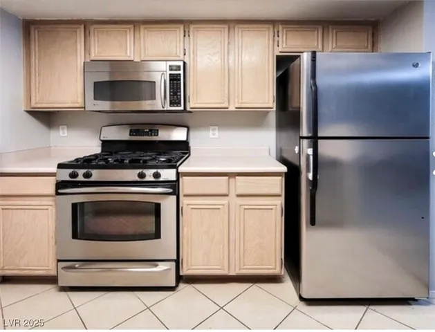 $1,300 | 8070 West Russell Road, Unit 2094, Las Vegas, NV 89113