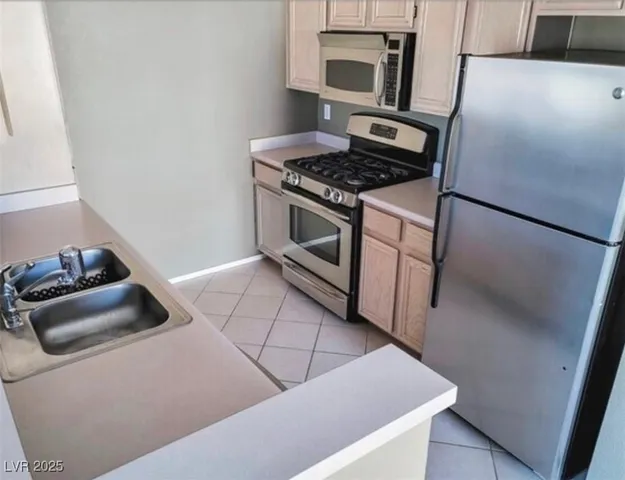 $1,300 | 8070 West Russell Road, Unit 2094, Las Vegas, NV 89113