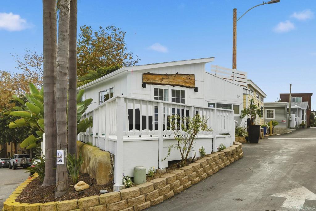 170 Diana Street Encinitas, CA 92024 - Photo 6 of 35