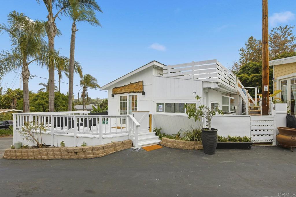170 Diana Street Encinitas, CA 92024 - Photo 7 of 35