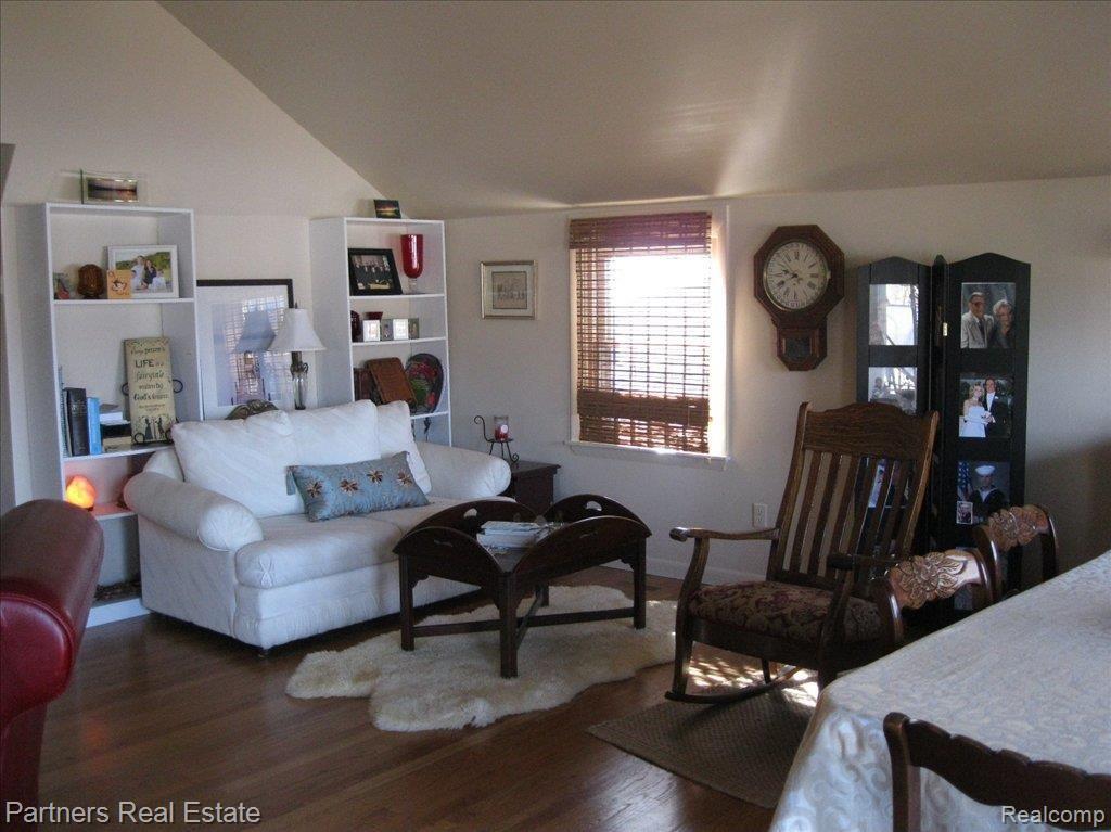 1322 Brighton Lake Road Brighton, MI 48116 - Photo 21 of 24 21
