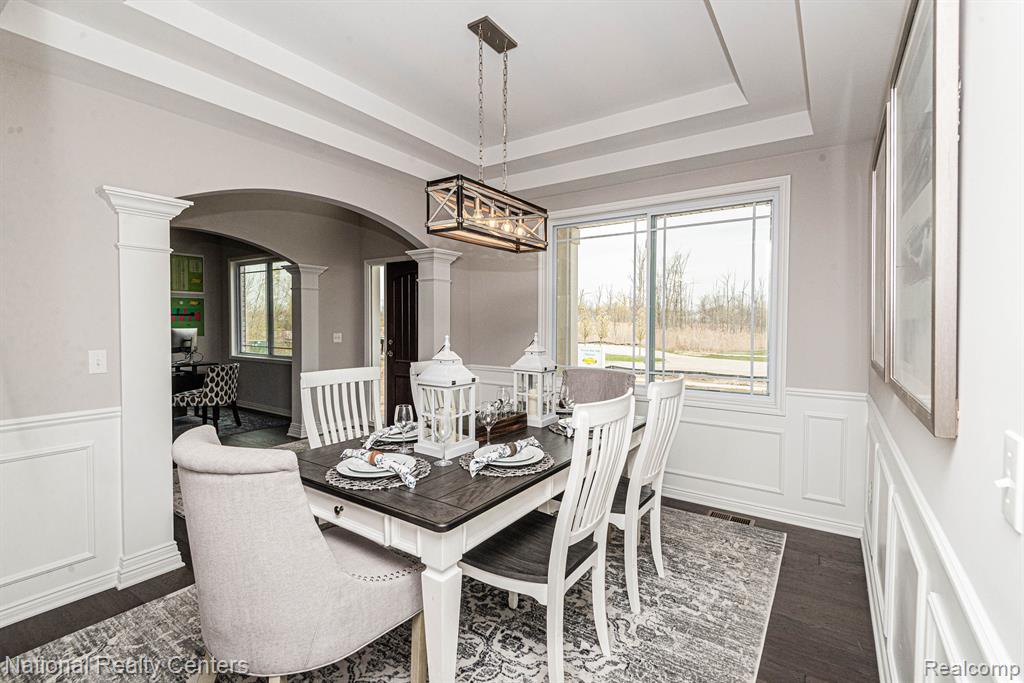 7670 Maple Ridge Court Clarkston, MI 48346 - Photo 5 of 64