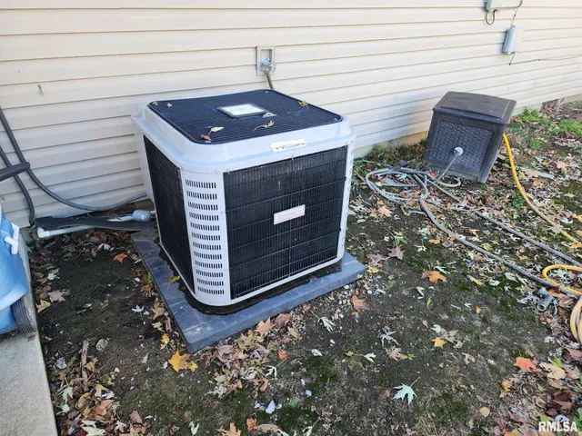 $85,000 | 708 South Broadway Street, Sesser, IL 62884