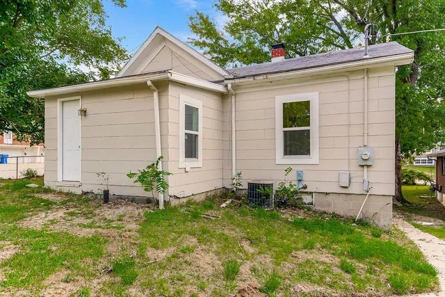 $149,900 | 11230 Felton Street, Sugar Creek, MO 64054