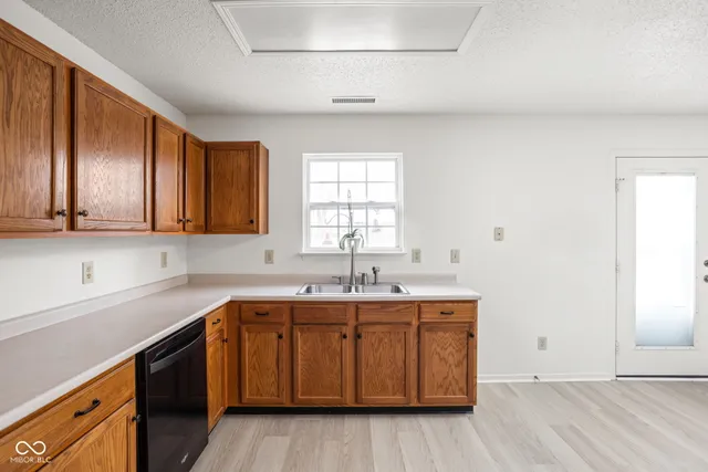 $334,900 | 6932 Merritt Ridge Way, Avon, IN 46123