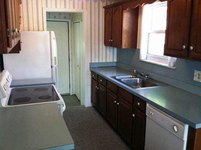 17826 Winsome Road Fraser, MI 48026 - Photo 16 of 19 31062695-15.JPG