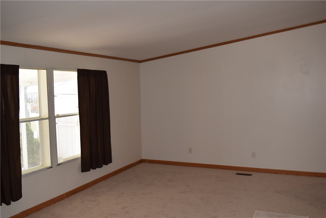 135 Heritage Estates Gaines, NY 14411 - Photo 6 of 18