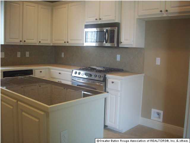 10562 Springtree Avenue Baton Rouge, LA 70810 - Photo 3 of 7 Gallery Image 3