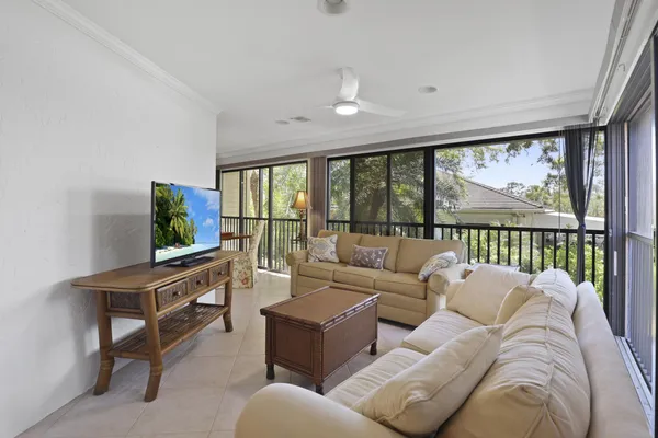 $300,000 | 5172 Southeast Club Way, Unit 207, Stuart, FL 34997