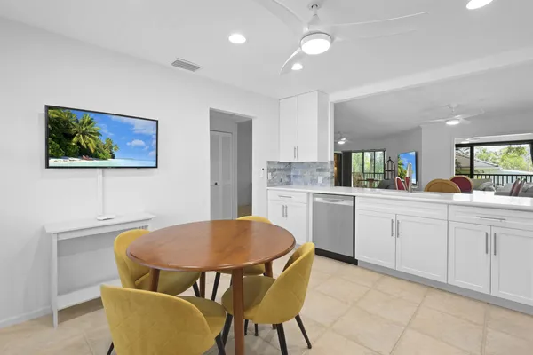 $300,000 | 5172 Southeast Club Way, Unit 207, Stuart, FL 34997