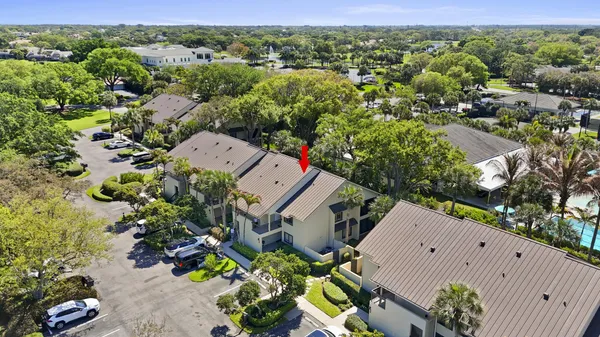 $300,000 | 5172 Southeast Club Way, Unit 207, Stuart, FL 34997