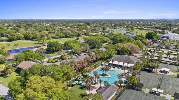 $300,000 | 5172 Southeast Club Way, Unit 207, Stuart, FL 34997