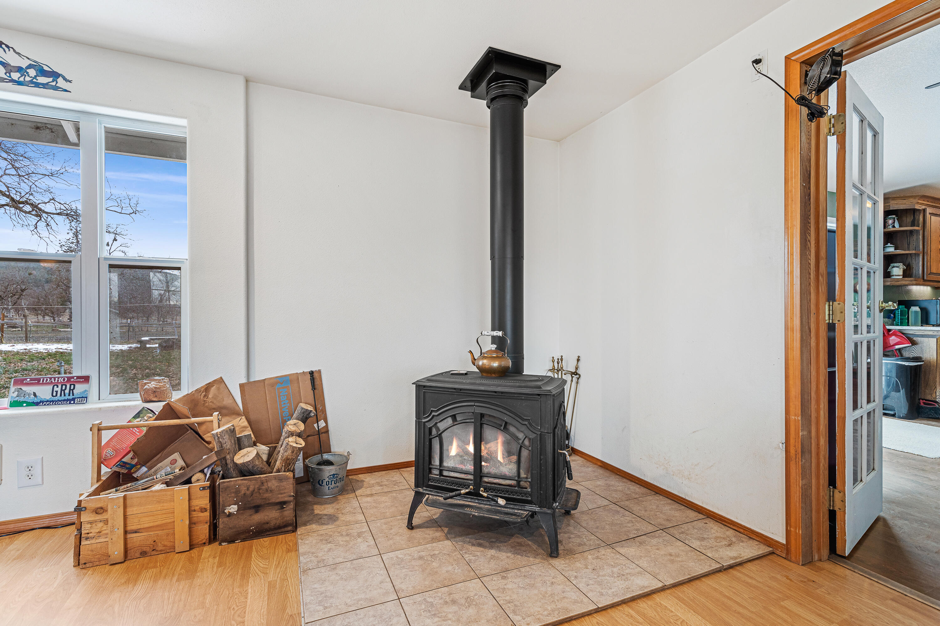 11001 Meadows Road White City, OR 97503 - Photo 26 of 60 Woodstove in Family room